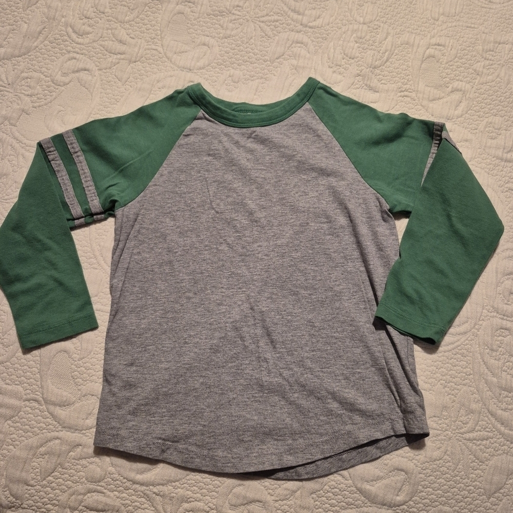 Hanna Andersson boys size 110 or 5 long sleeve green/gray shirt VGUC